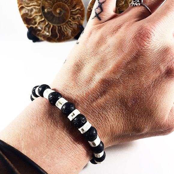 (1) Essential Oil Shark Bone Lava Bracelet - Picture 2 of 6